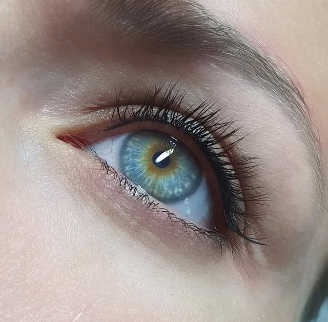 Lash-line enhancement Work 10