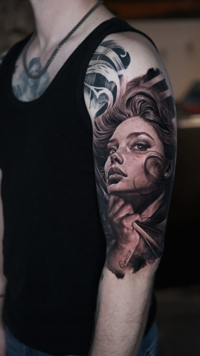 Чёрно-серый реализм Tattoo - Работа 21