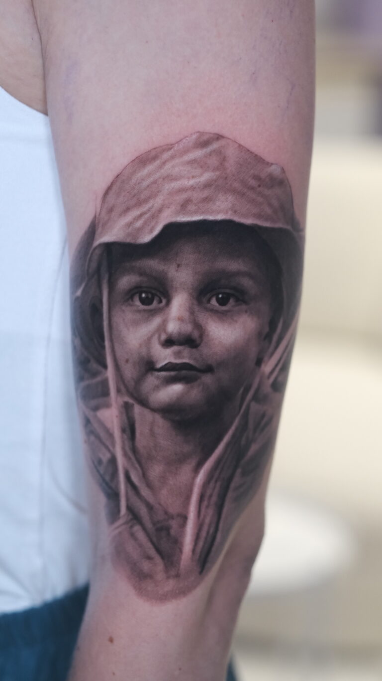 Чёрно-серый реализм Tattoo - Работа 11